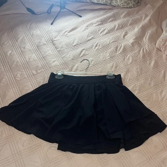 Lululemon Black Women's Skirt - Picture 4 of 6